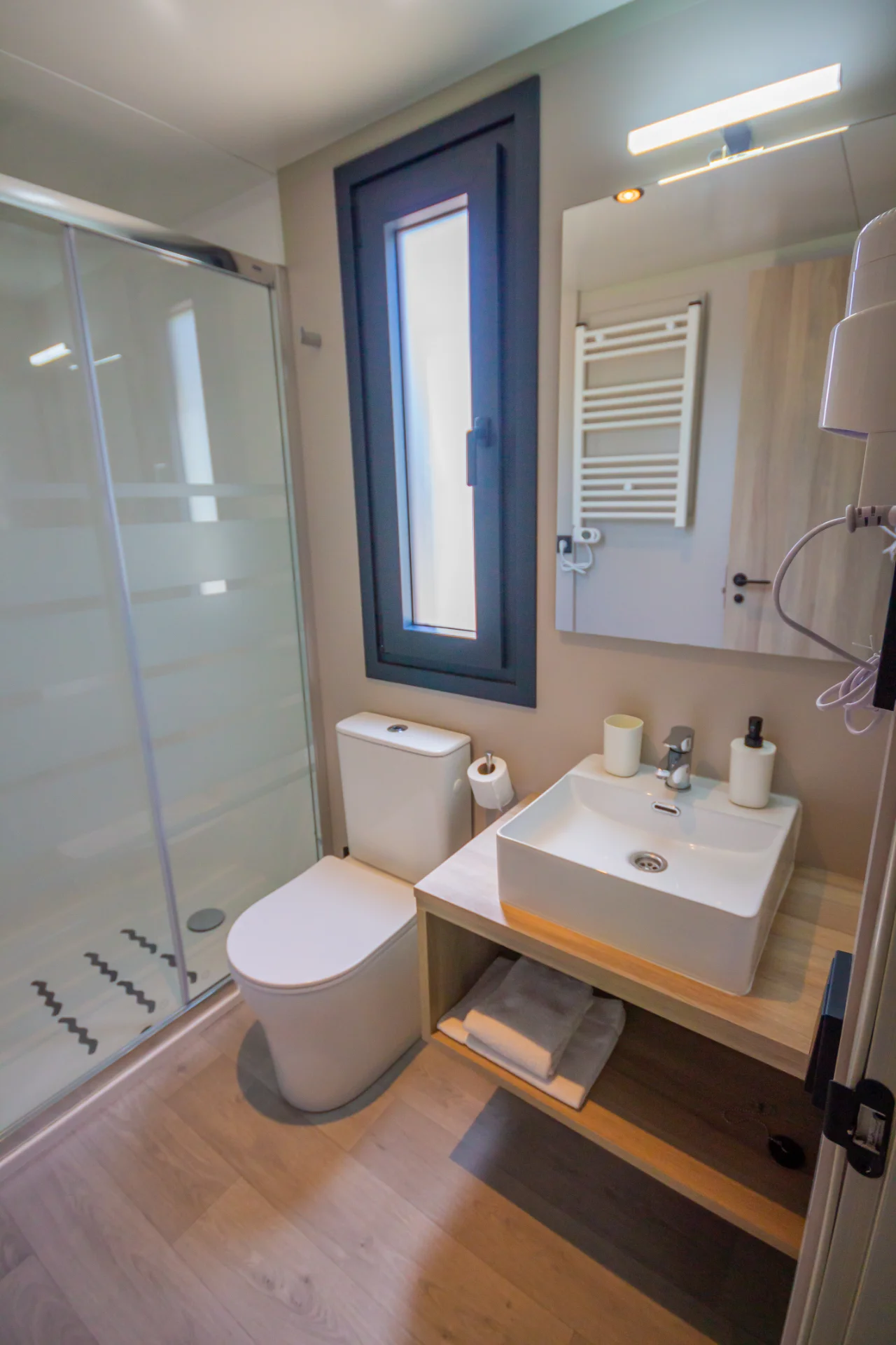 Bungalow eco confort 50 pesca rio ebro familia perro 7 Bungalow eco confort 50 pesca rio ebro familia perro 7